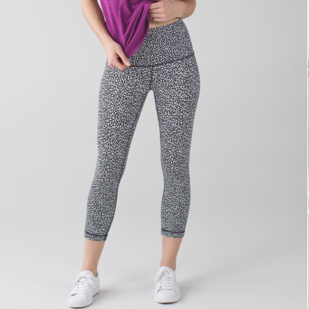 Lululemon Wunder Under Crop (Hi-Rise) Miss Mosaic Black